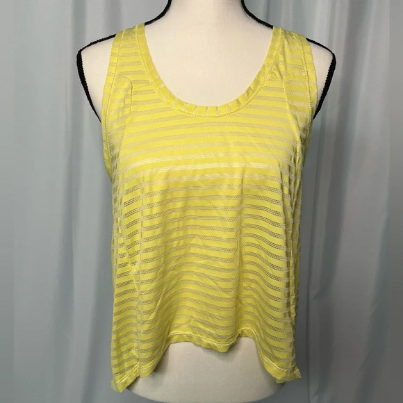 Zyia Active Lemon Yellow Nimbus Split Back Tank - size Medium - Picture 4 of 10